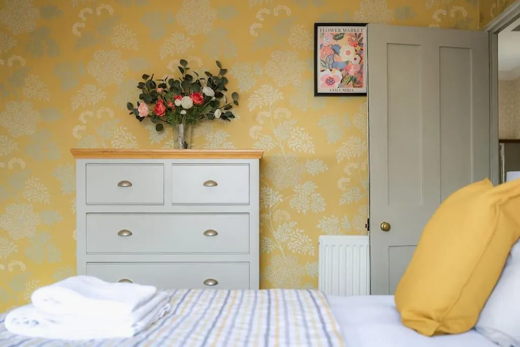 Apartment 5 Bed Central Period Townhouse Cambridge