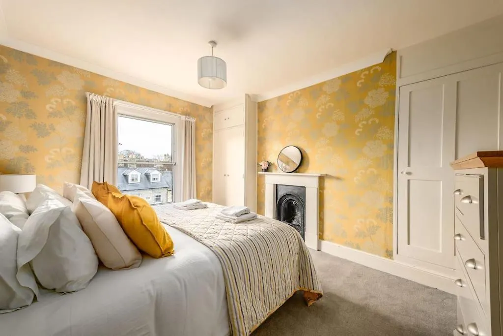 Apartment 5 Bed Central Period Townhouse Cambridge