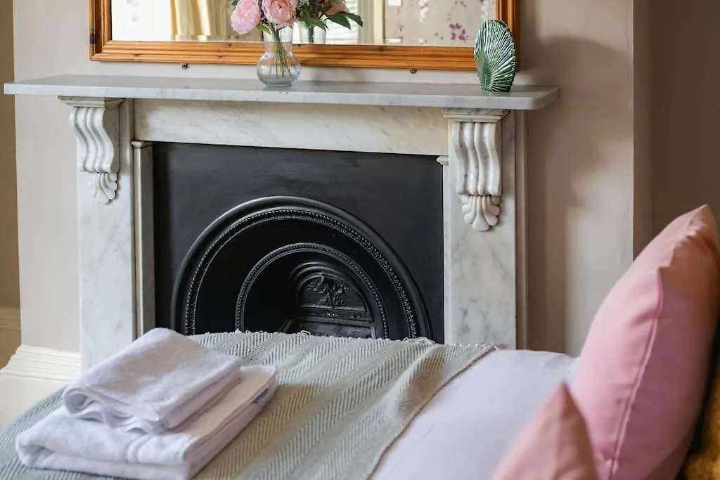 Apartment 5 Bed Central Period Townhouse Cambridge