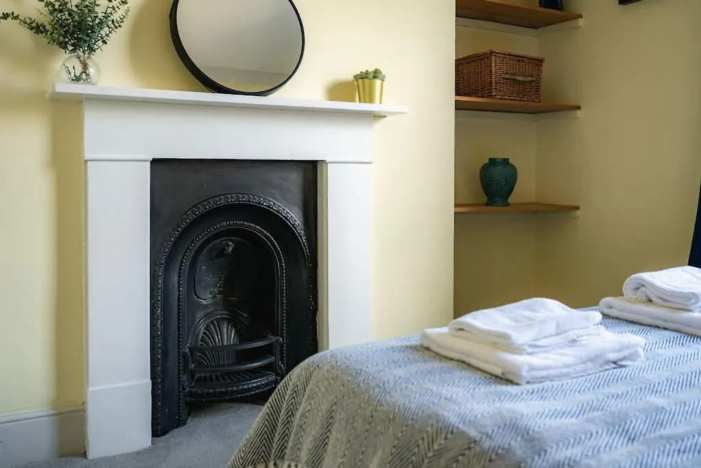 Apartment 5 Bed Central Period Townhouse Cambridge