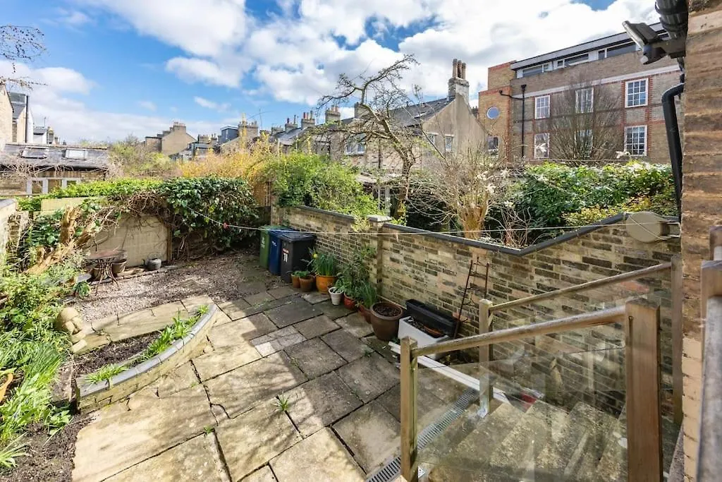 5 Bed Central Period Townhouse Cambridge