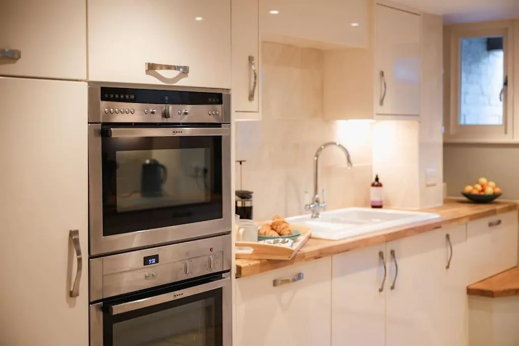 5 Bed Central Period Townhouse Cambridge
