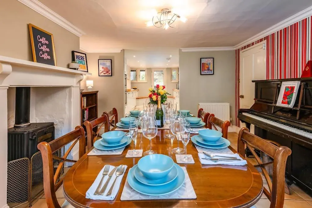 5 Bed Central Period Townhouse Cambridge Lägenhet